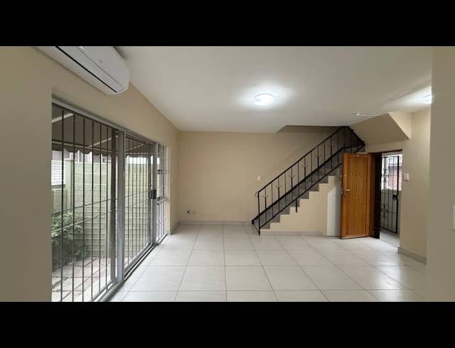 2 BEDROOM DUPLEX RENTED IN ESSENWOOD